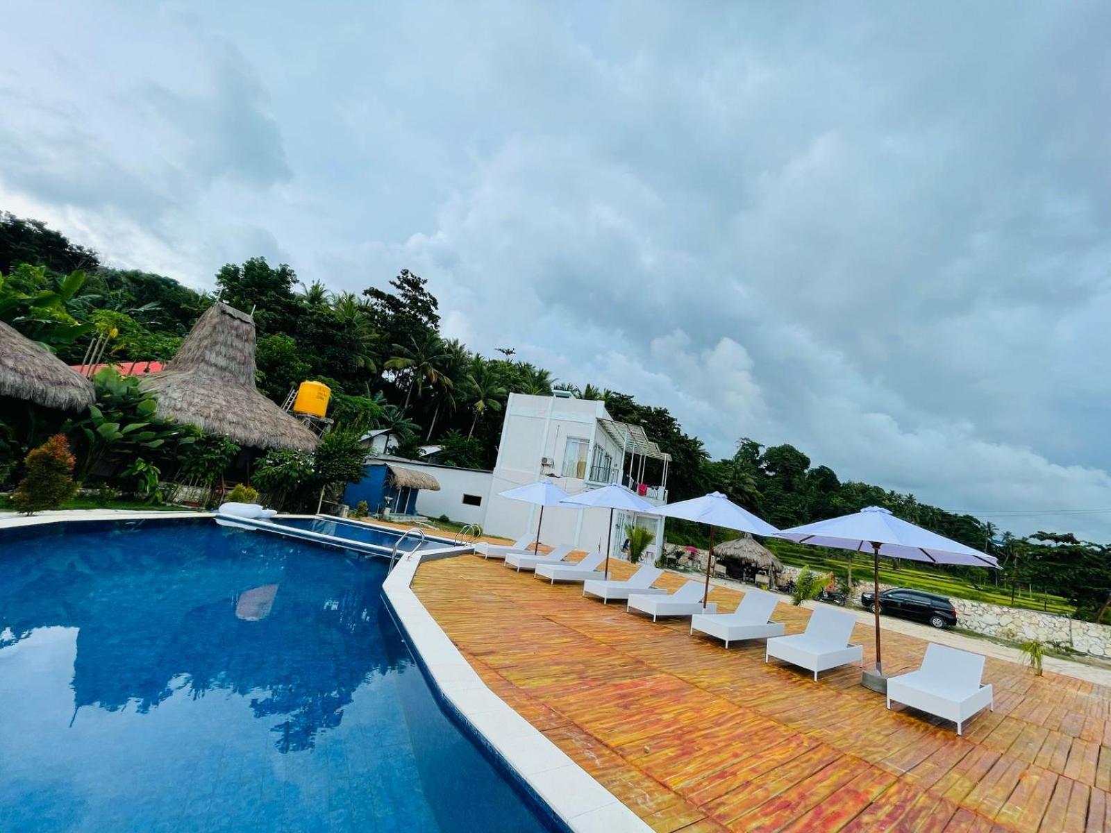 Three Queen Villa And Homestay Waikabubak Dış mekan fotoğraf