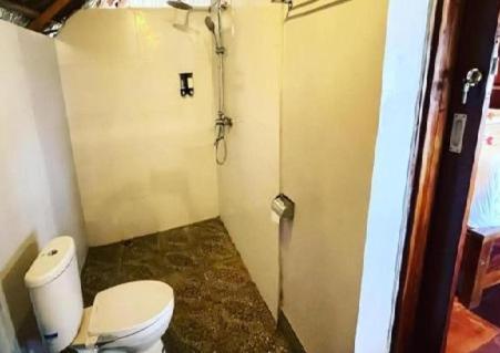 Three Queen Villa And Homestay Waikabubak Dış mekan fotoğraf