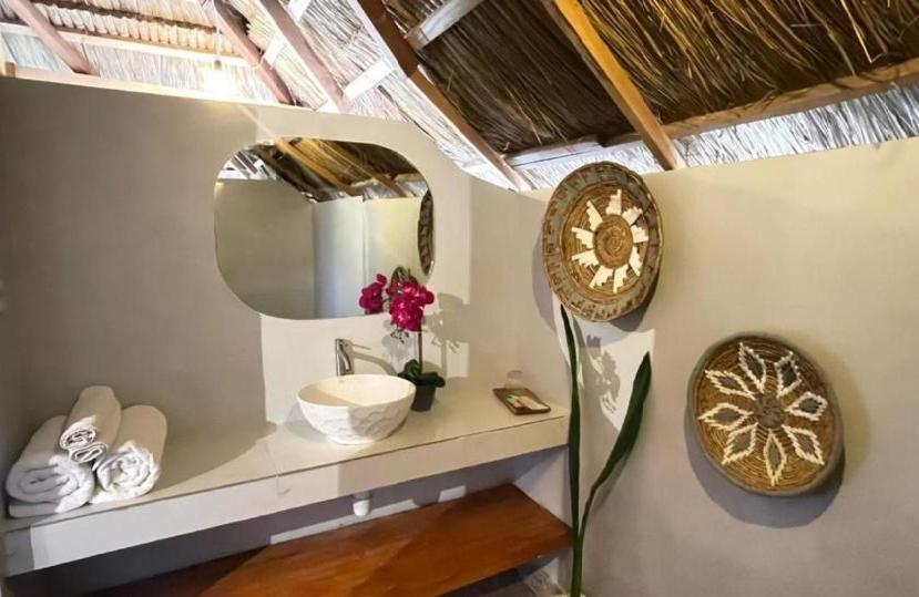 Three Queen Villa And Homestay Waikabubak Dış mekan fotoğraf